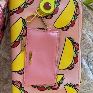 Studio DIY BNWOT Taco Clutch Avocado key c…